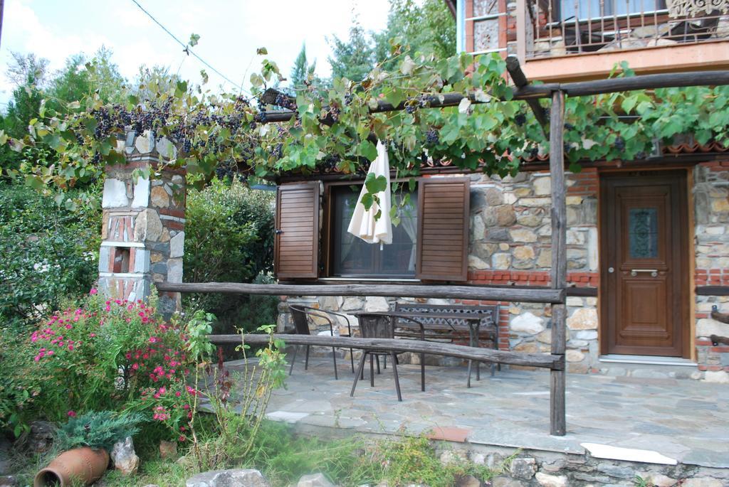 Tzivaeri Hotel Likodhrómion Стая снимка