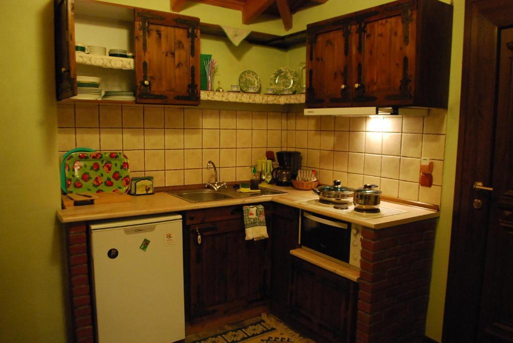 Tzivaeri Hotel Likodhrómion Екстериор снимка