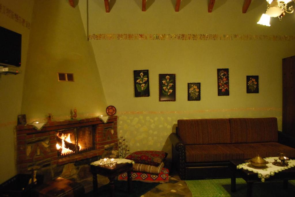 Tzivaeri Hotel Likodhrómion Стая снимка