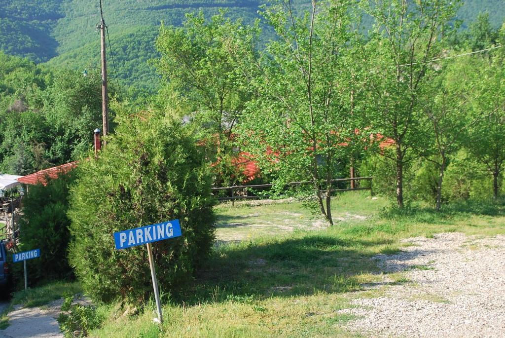 Tzivaeri Hotel Likodhrómion Екстериор снимка
