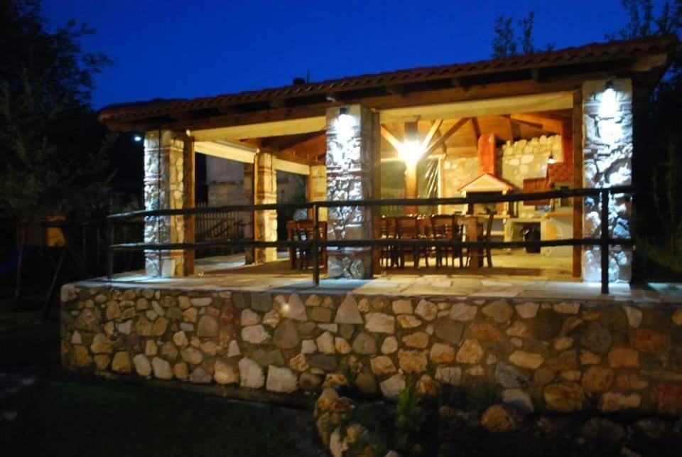 Tzivaeri Hotel Likodhrómion Екстериор снимка